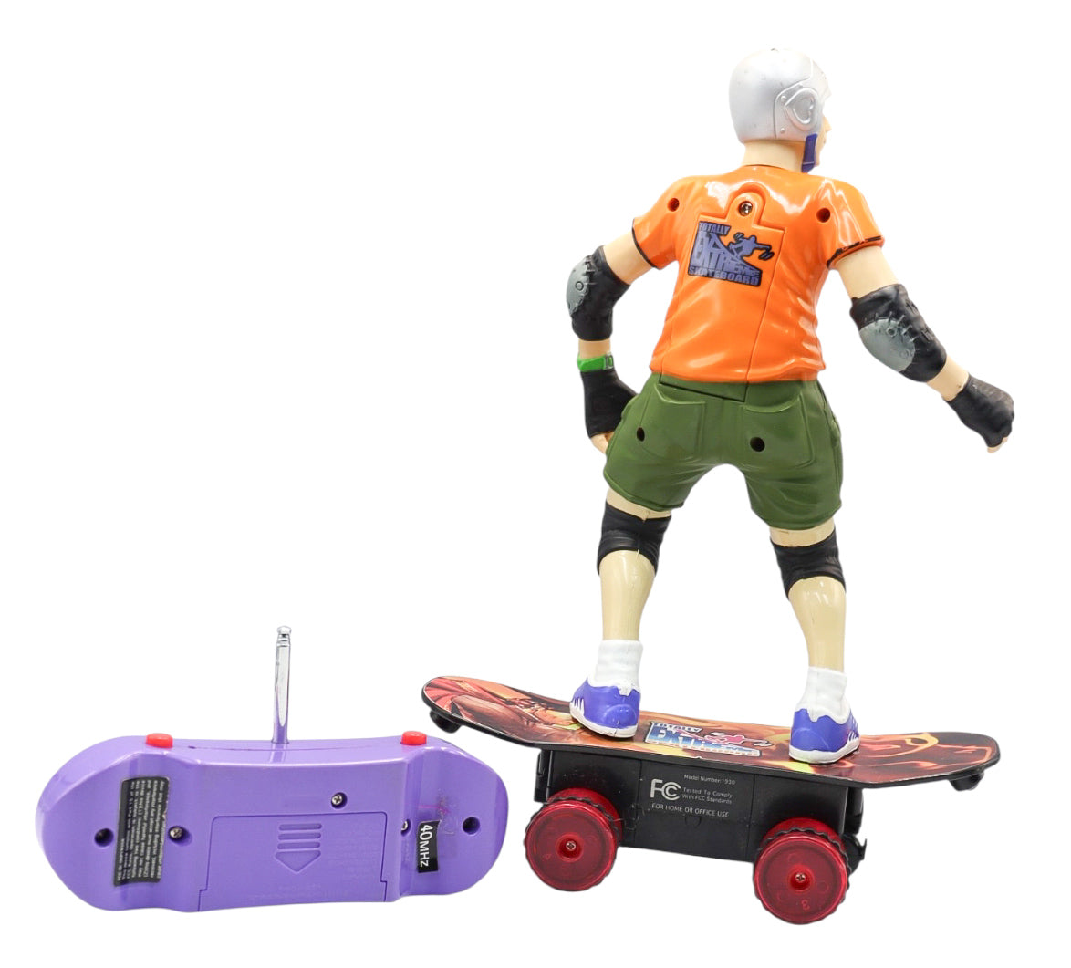 1999 WowWee Totally Extreme Skateboard RC Toy