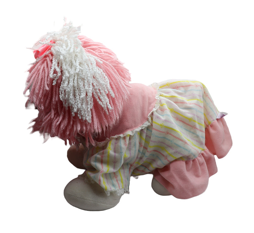 1986 Fluppy dog shaggy poodle with pink bow + 3 outfits