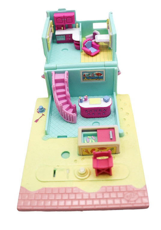 1993 Polly Pocket beach cafe