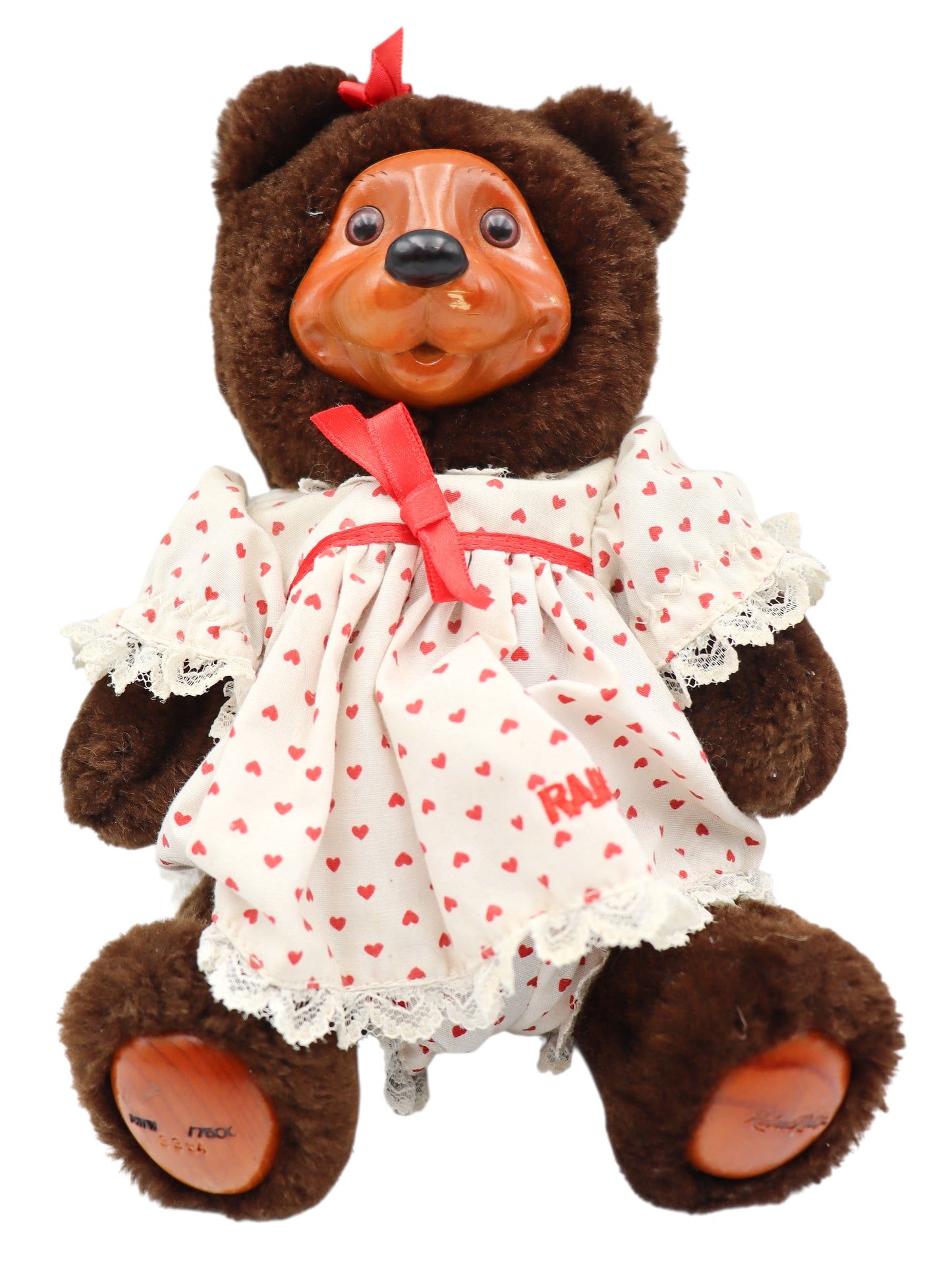1993 Robert Raikes Red Hearts Bear