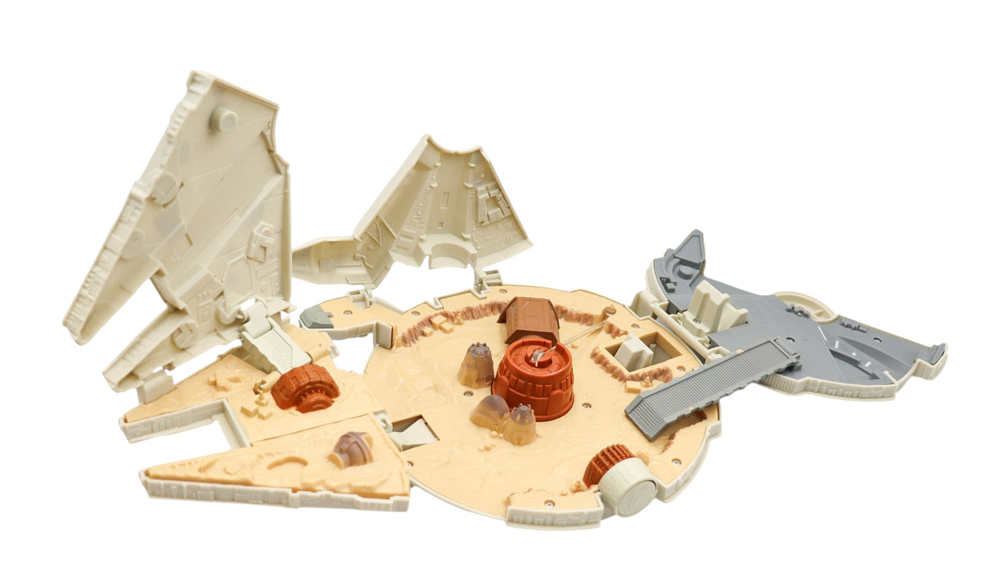 1995 Hasbro Star Wars The Force Awakens Micro Machines Millennium Falcon Playset