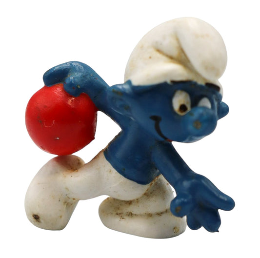 1979 Vintage Schleich Peyo Bowler Smurf Bowling PVC Figurine 20051