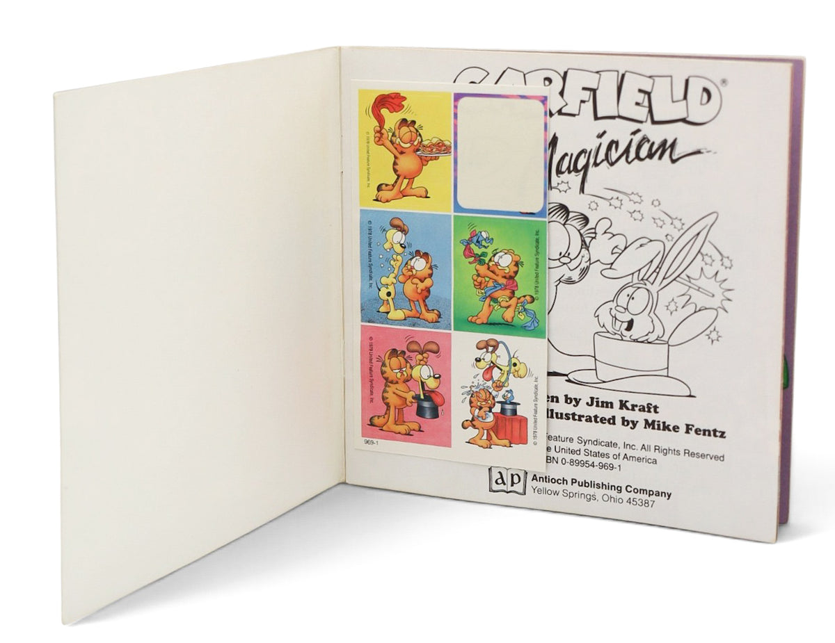 1989 Garfield the Magician Book