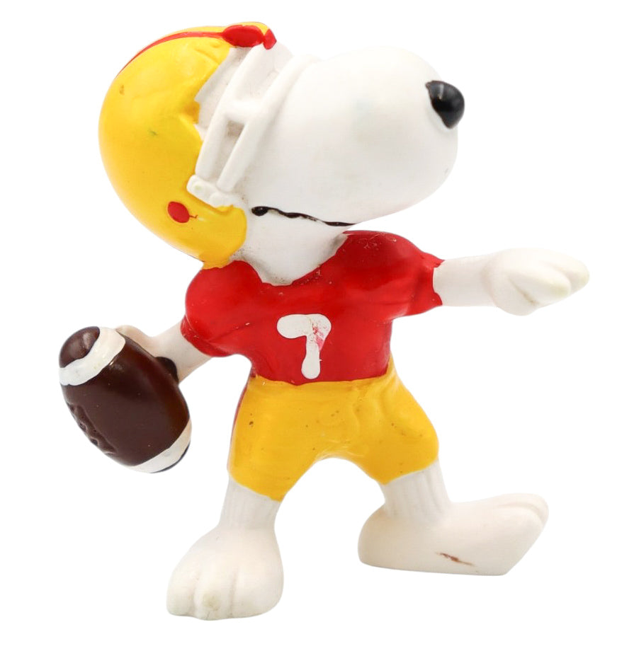 1980s Vintage Snoopy Peanuts American Football Player PVC Figurine
