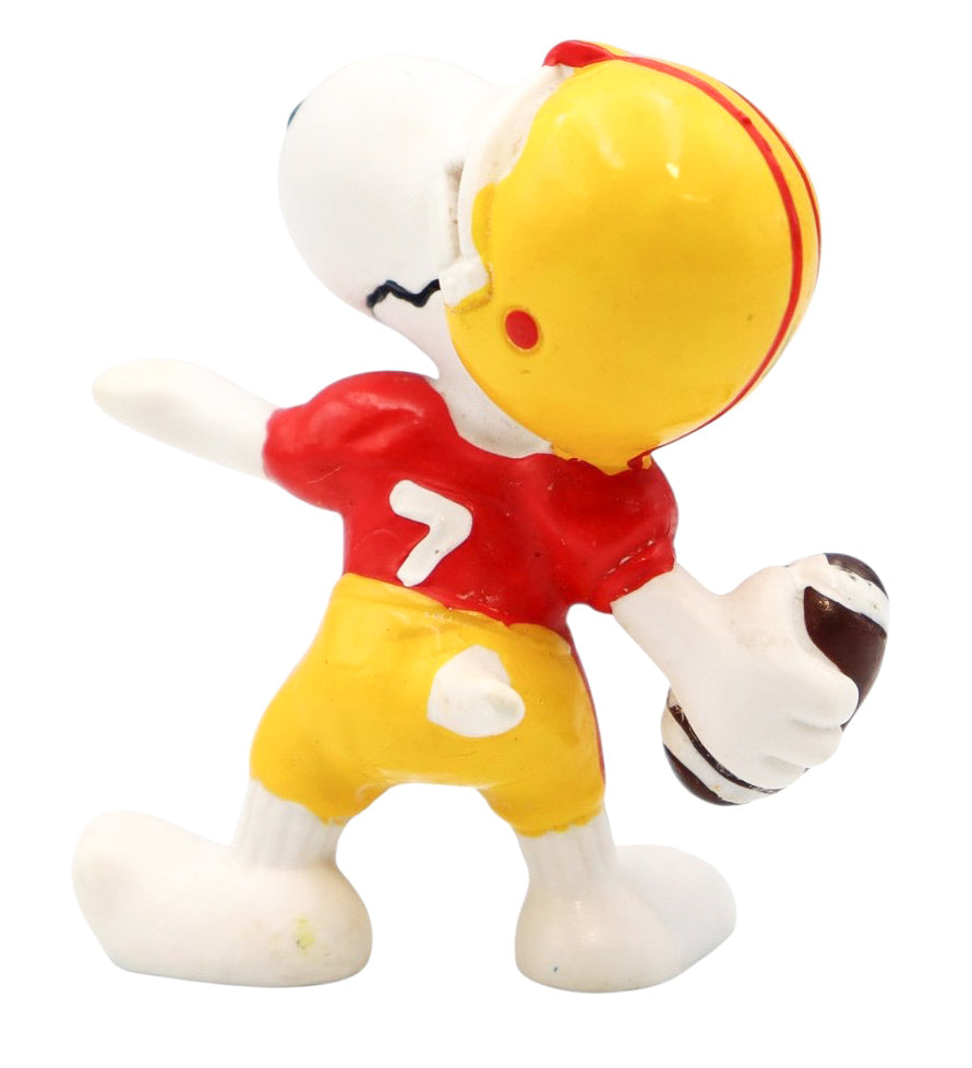 1980s Vintage Snoopy Peanuts American Football Player PVC Figurine