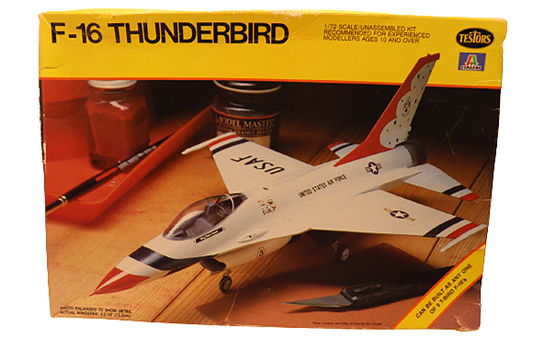 Testors italeri D-16 Thunderbird 685 1/72 Model kit