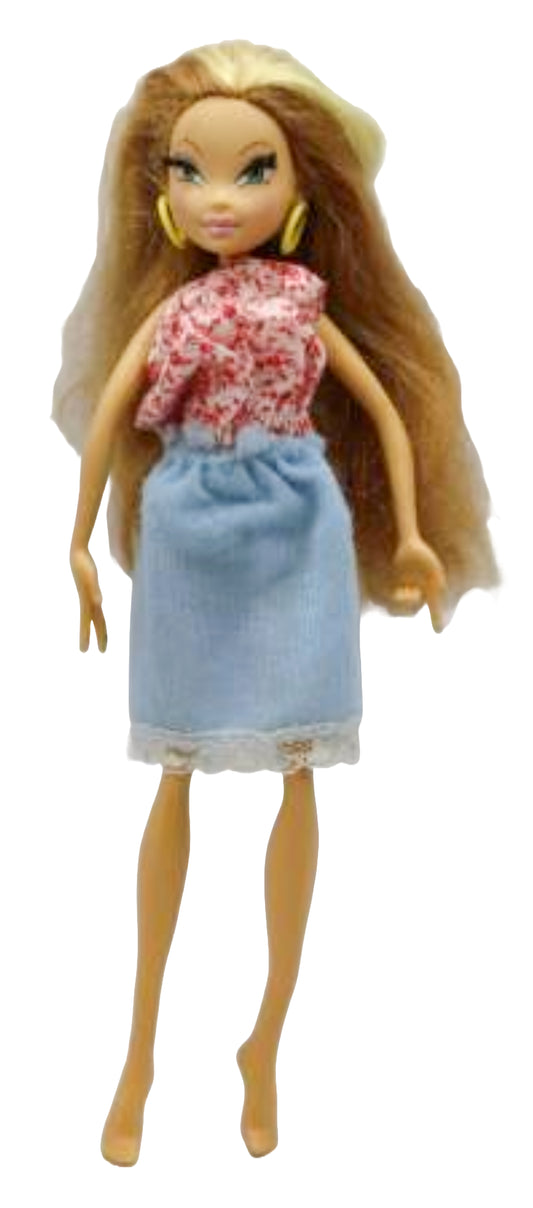 2004 Winx Club Flora Doll